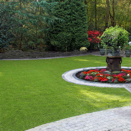 Den richtigen Kunstrasen finden  – Worauf Sie beim Kauf achten sollten