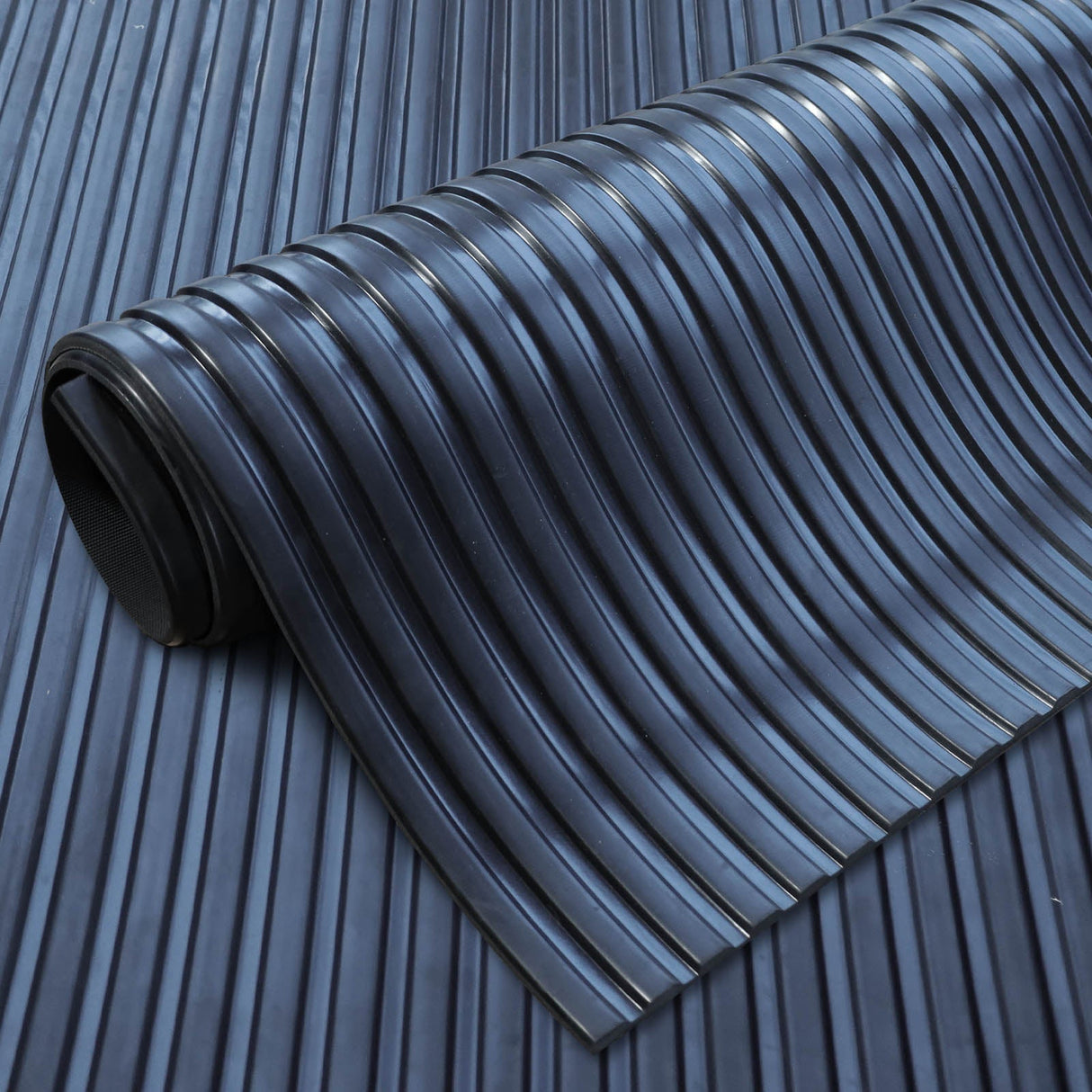 SBR Gummimatte TRAK MAXI - Leistenmatte - 6 mm Stärke Länge: 400cm x Breite: 120cm [ID:1786518118691]