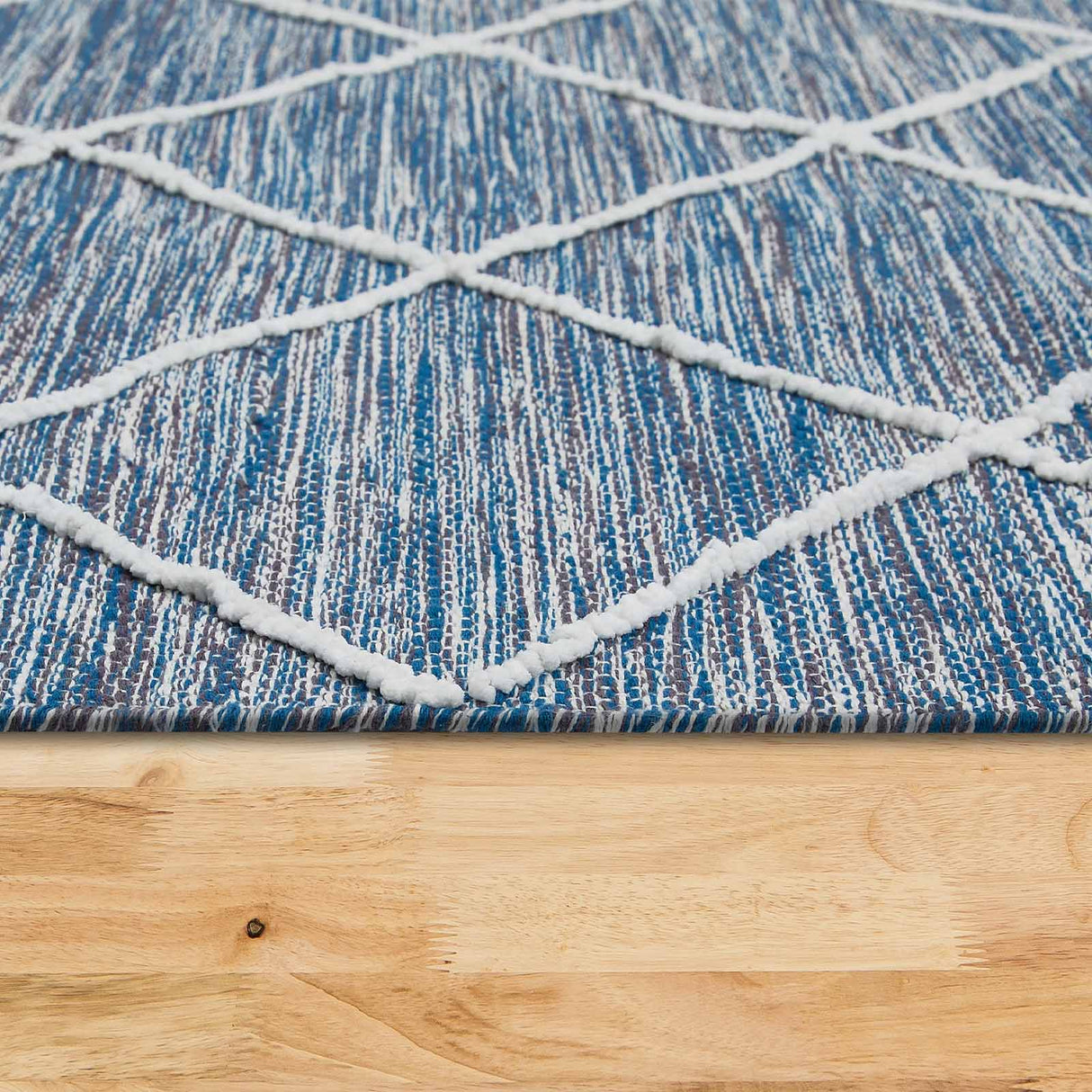 Handweb-Teppich MONTARA Anwendung Boden Mattenlager | Blau