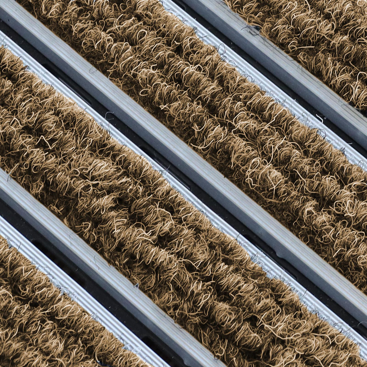 Eingangsmatte ALUFLOW Low mit Nadelfilz-Einsatz Mattenlager | Beige