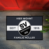 Design Fußmatten für echte SVS-Fans: Hier wohnt Familie XY | Anthrazit/Weiß